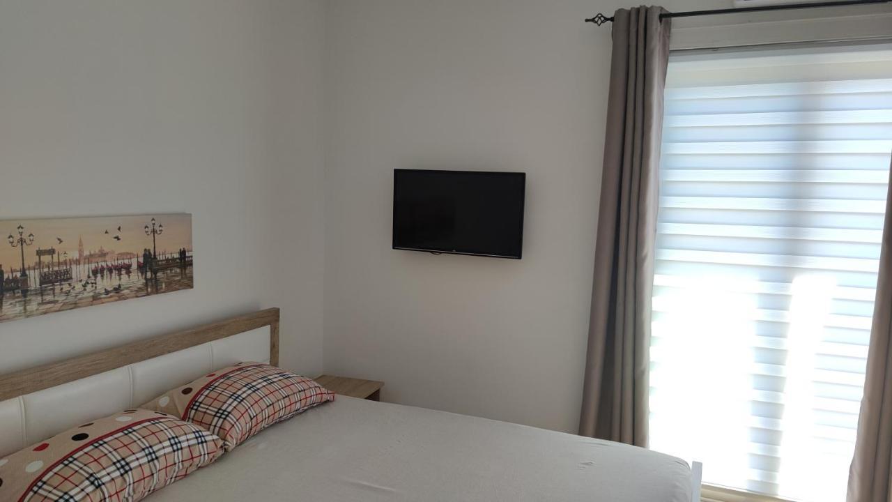 Guest'S House "Lindi&Roni" Appartement Ulcinj Buitenkant foto